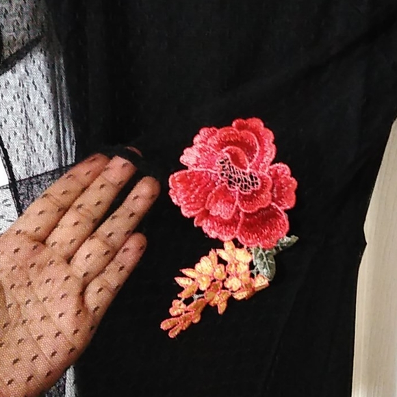 Beautiful dress, delicate and super comfortable - Picture 9 of 11